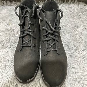 Munro Leather Buckle Ankle Booties Womens size 7.5 Reg. $245.00